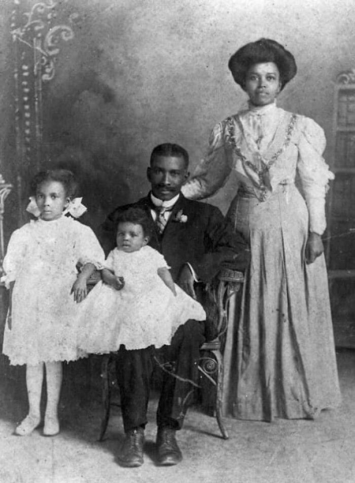 50 Important Historical Photos That Might Change Your Perspective On Things, As Shared By This Facebook Page