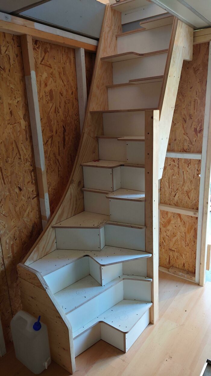 Me he puesto creativo mientras construía mi primera escalera