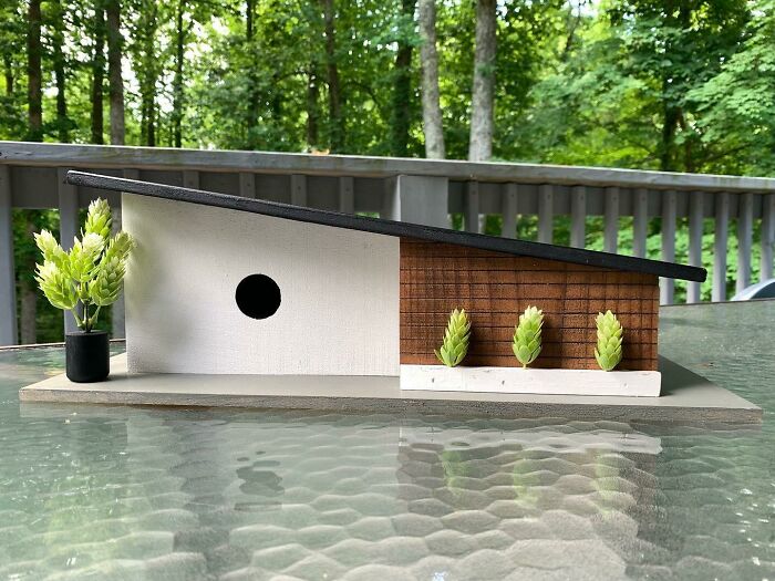 Hice una casa para pájaros inspirada en mediados del siglo XX