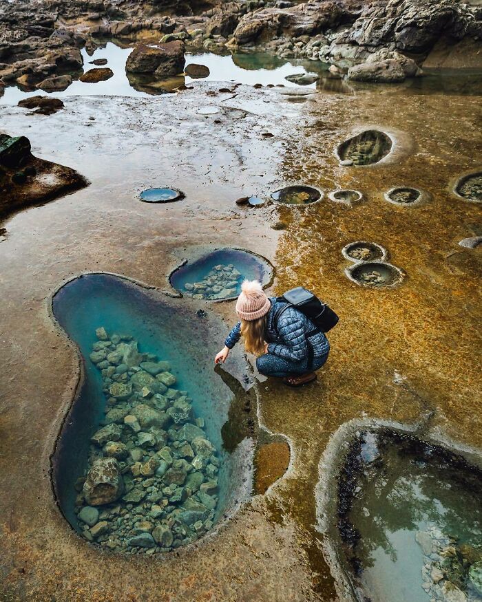 Esta playa de Canadá está llena de piscinas de marea azul cristalina y es tan mágica
