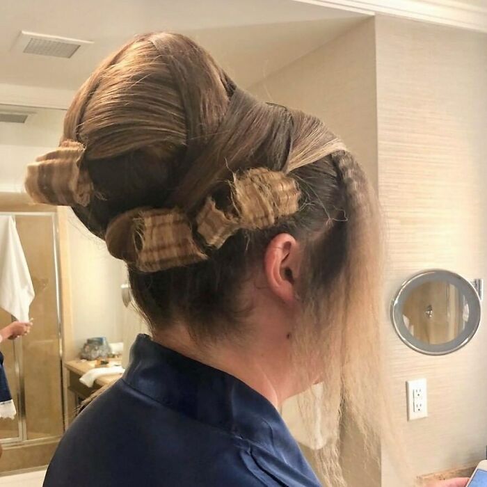 50 Times People Spotted Such Tragic Hairdo Accidents, They Just Had To Share Them In This Online Group