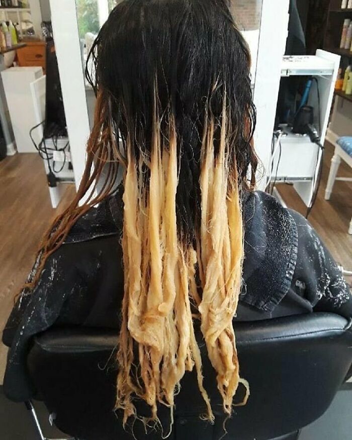 50 Times People Spotted Such Tragic Hairdo Accidents, They Just Had To Share Them In This Online Group