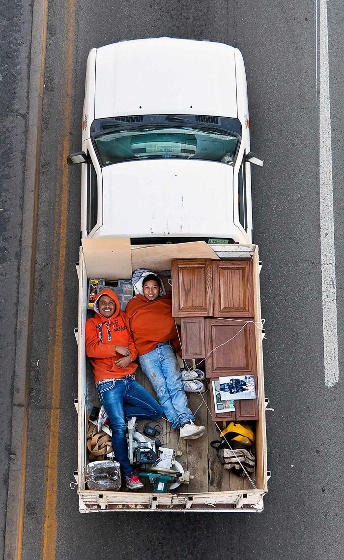 Photographer Takes Aerial Photos Of Daily Commuters Around Mexico In His Series “Carpoolers” (30 Pics)
