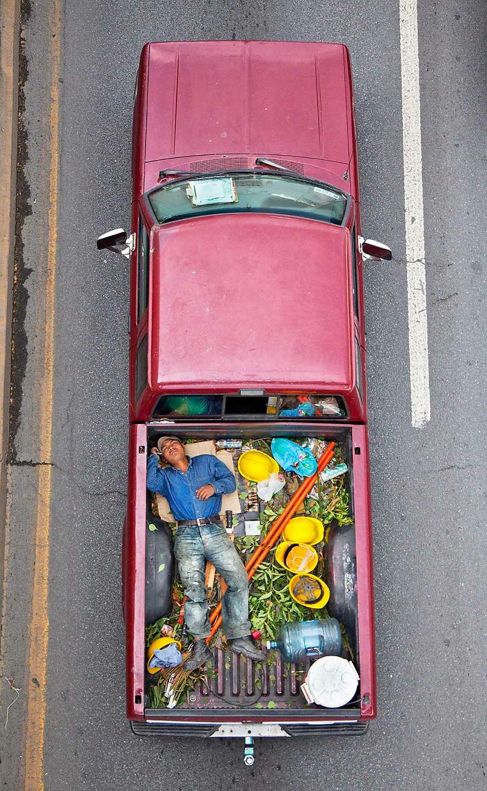Photographer Takes Aerial Photos Of Daily Commuters Around Mexico In His Series “Carpoolers” (30 Pics)