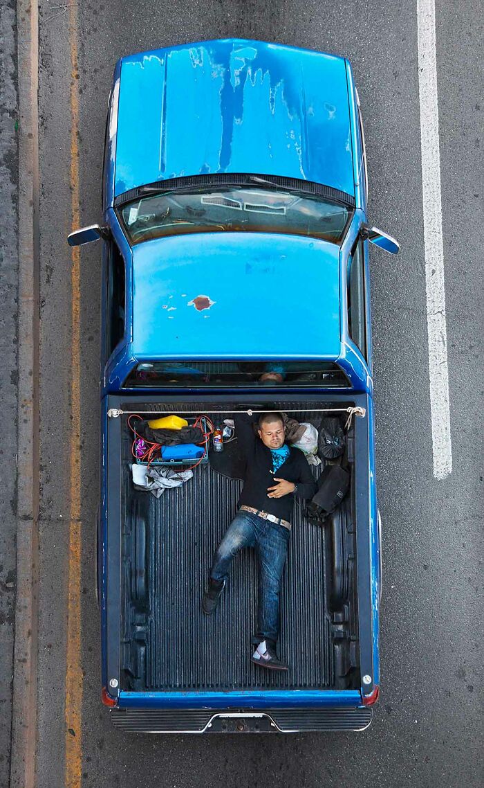 Photographer Takes Aerial Photos Of Daily Commuters Around Mexico In His Series “Carpoolers” (30 Pics)