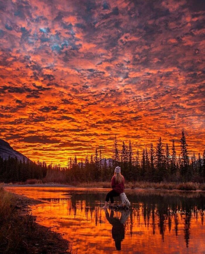 Anochecer en el Parque Nacional Banff, Alberta, Canadá