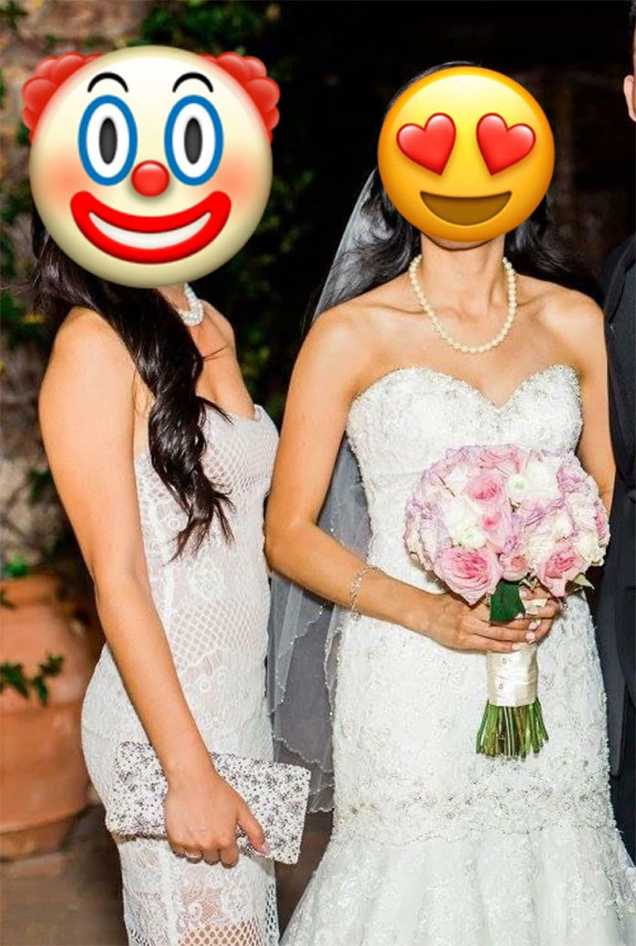 Oh, por Dios. Lo encontré en Facebook. ¡Incluso tienen las mismas perlas!
