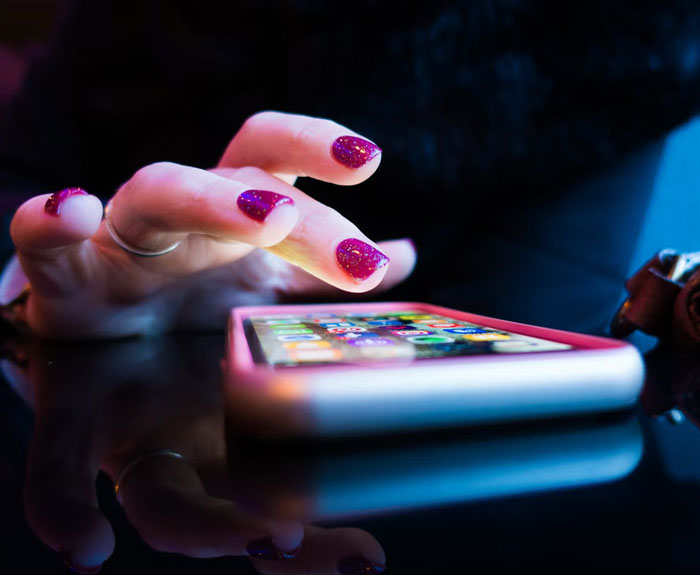 20 Historias incómodas y descabelladas de gente que accidentalmente descubrió la infidelidad de su pareja