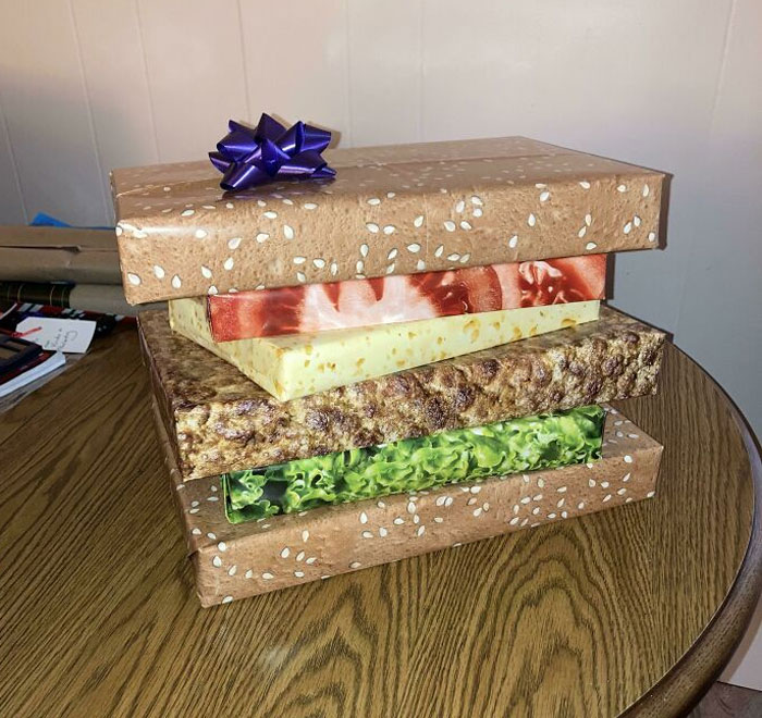 Le dije a mi novio que le iba a regalar una hamburguesa para Navidad