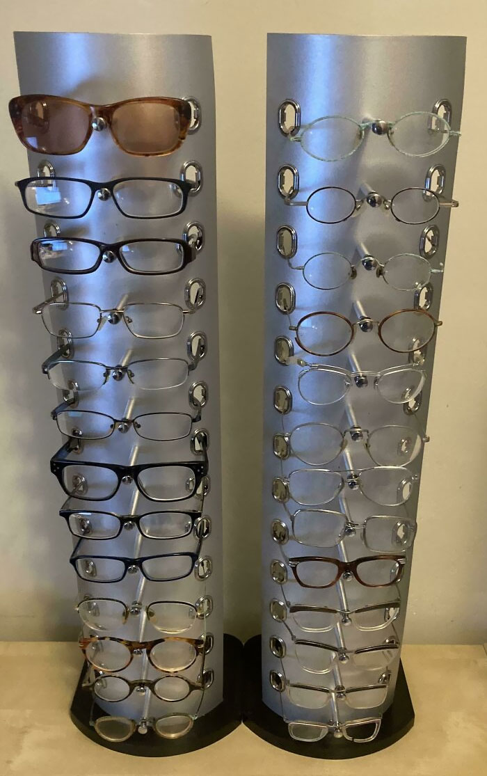 Mi padre conserva todas las gafas que ha usado desde 1964