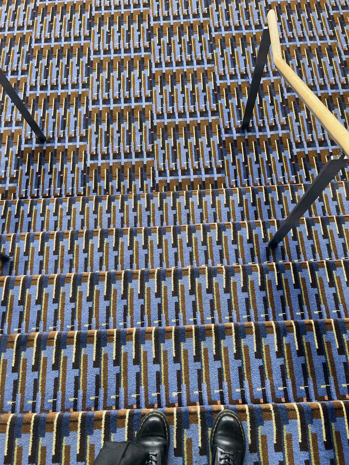 Estas escaleras súper visibles