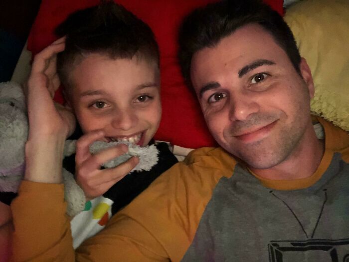 Mi hijo es autista. La mejor parte de mi día es la rutina nocturna de 20 minutos con todos sus animales de peluche