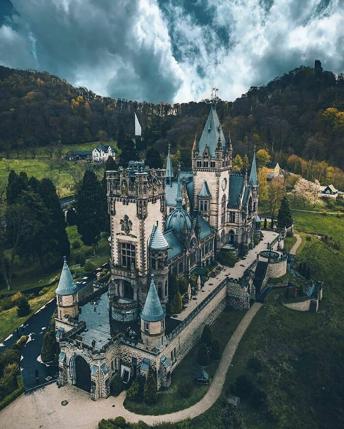Castillo de Drachenburg en Alemania, construido en 1884