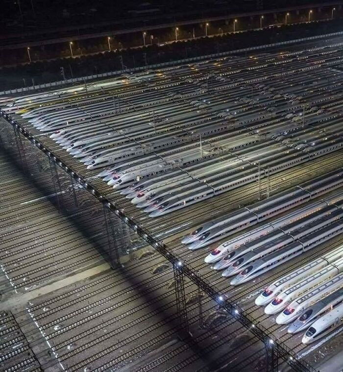 Trenes de alta velocidad en Nanjing, China
