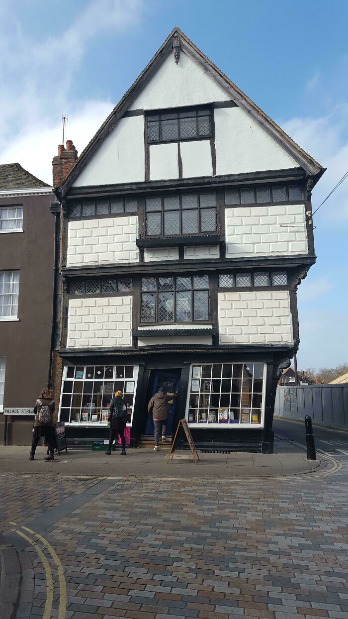 Todavía en pie en Canterbury, Reino Unido