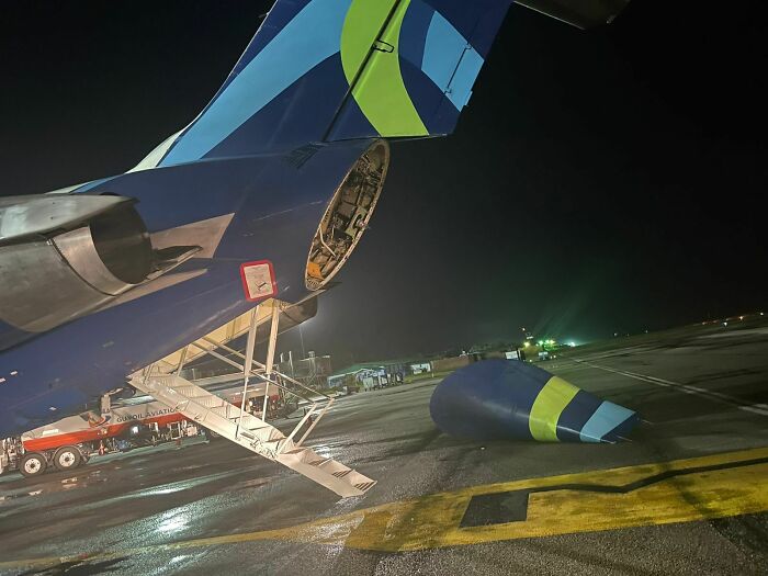 El personal tiró de la manivela equivocada y se desprendió la parte trasera del Md-80