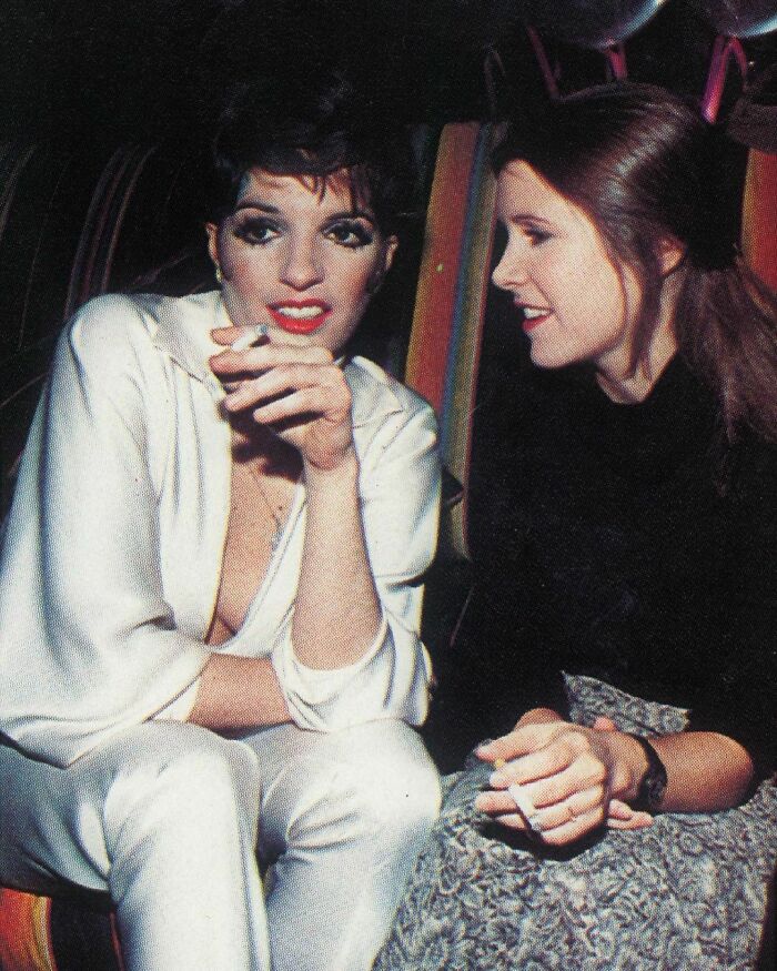 Liza Minnelli y Carrie Fisher en Studio 54, en New York (en la década de 1970)