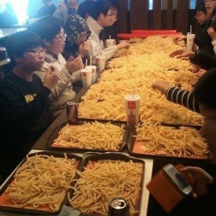 This Instagram Account Is Dedicated To Random Pics That Just Don't Make Any Sense, Here Are 50 Of The Best