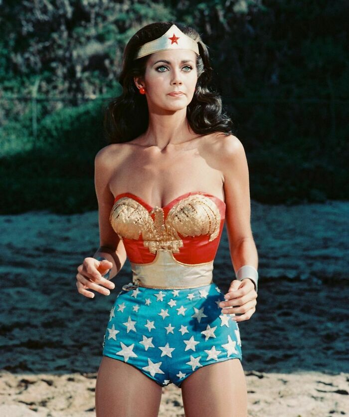 Lynda Carter como La mujer maravilla en 1975
