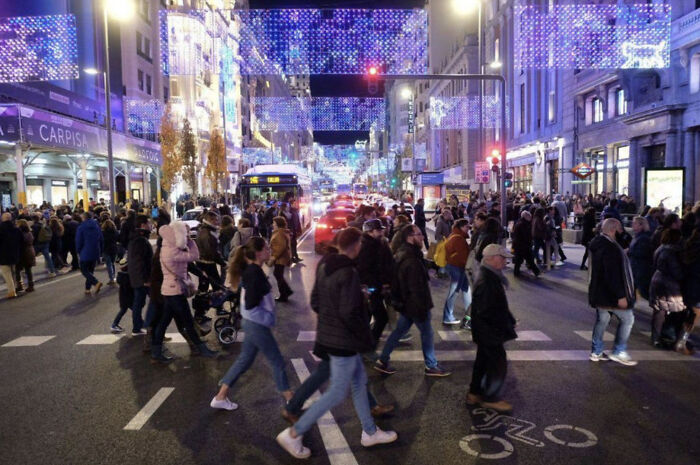 El cierre del centro de Madrid a los coches ha supuesto un aumento del 9,5% del gasto en el comercio minorista, según un análisis bancario | Forbes