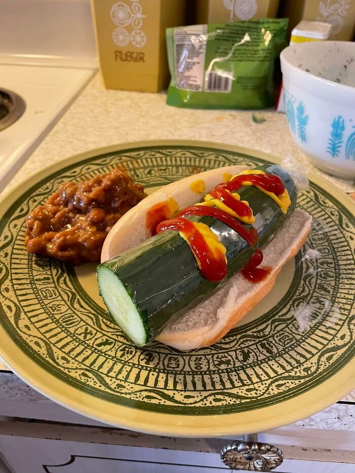 Los veganos siempre dicen: “¡Sabe igual a un perro caliente de carne!”