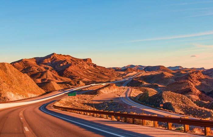 20 Cosas que deberías saber antes de visitar Estados Unidos por primera vez, según los estadounidenses