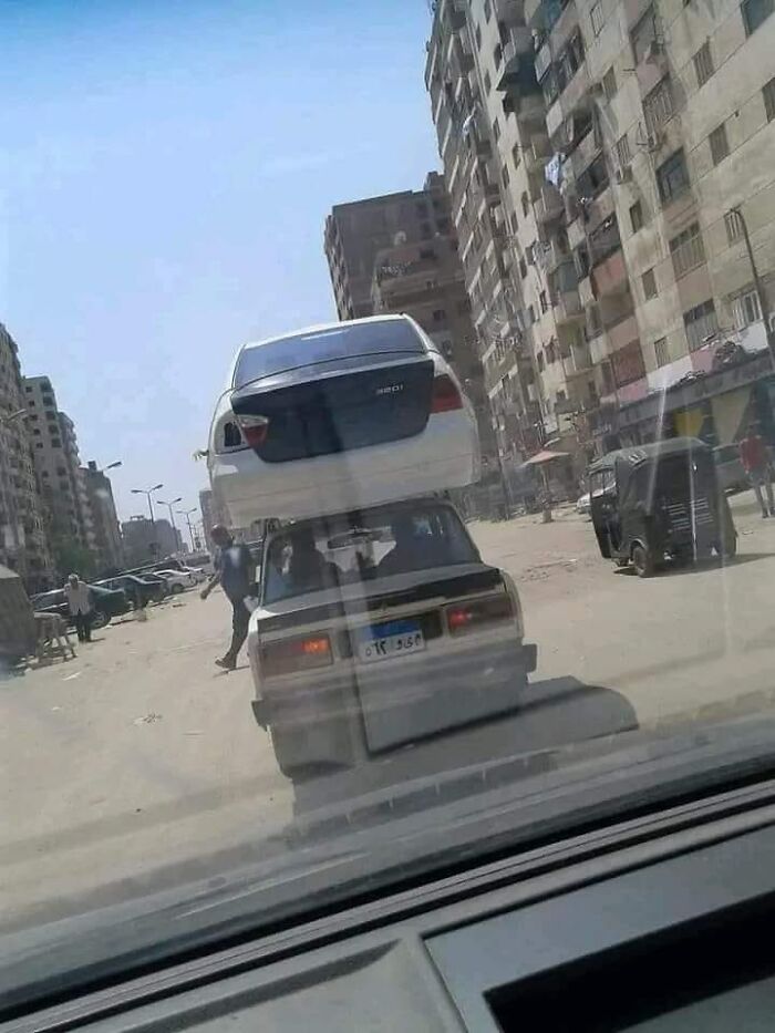 This Facebook Group Documents Examples Of Bad Drivers, Here Are 50 Of Their Funniest Posts (New Pics)
