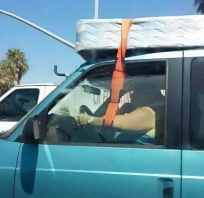 This Facebook Group Documents Examples Of Bad Drivers, Here Are 50 Of Their Funniest Posts (New Pics)