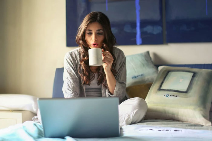 “Nunca seas el primero en decir cifras”: 20 personas comparten sus consejos más valiosos para buscar empleo