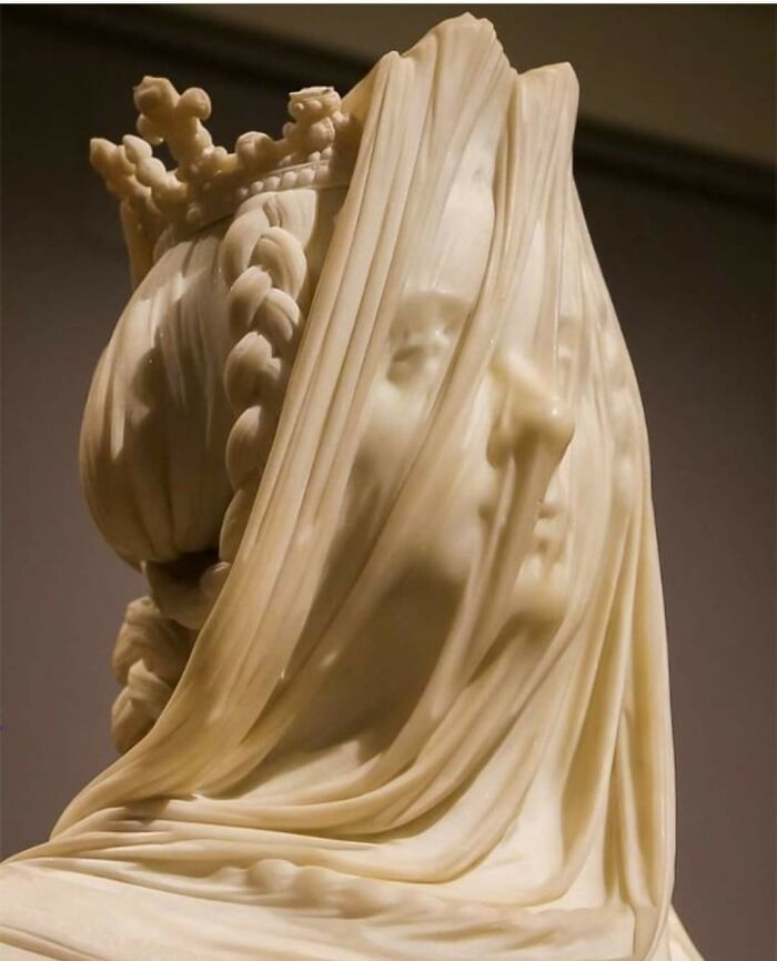 La reina Isabel II, con velo, alrededor de 1855 por Camillo Torreggiani. Uso magistral de la luz y las sombras para que parezca un encaje real