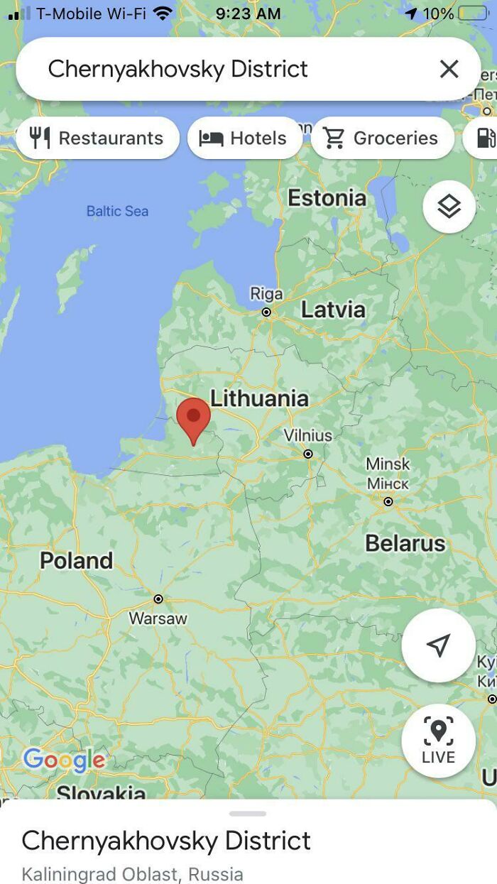 Cuando como estadounidense, piensas en qué raro es que Rusia tenga estas tierras sin conexión alguna, rodeadas de otro país. Y luego recuerdas Alaska