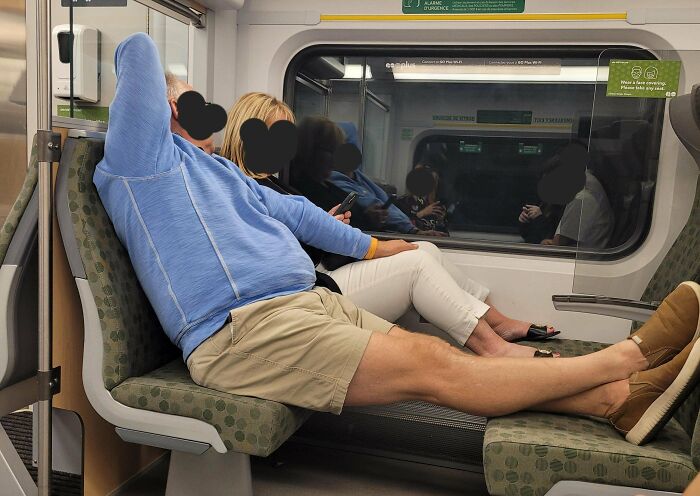 El transporte público no es su sala de estar