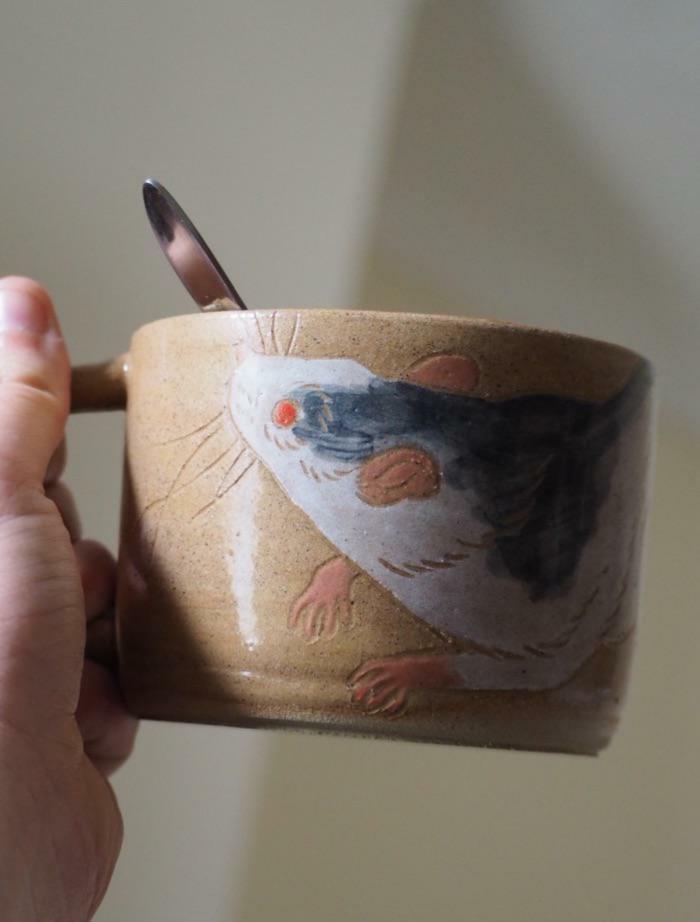 ¿Está bien que comparta aquí las tazas que hice? ¡Esta la uso siempre!