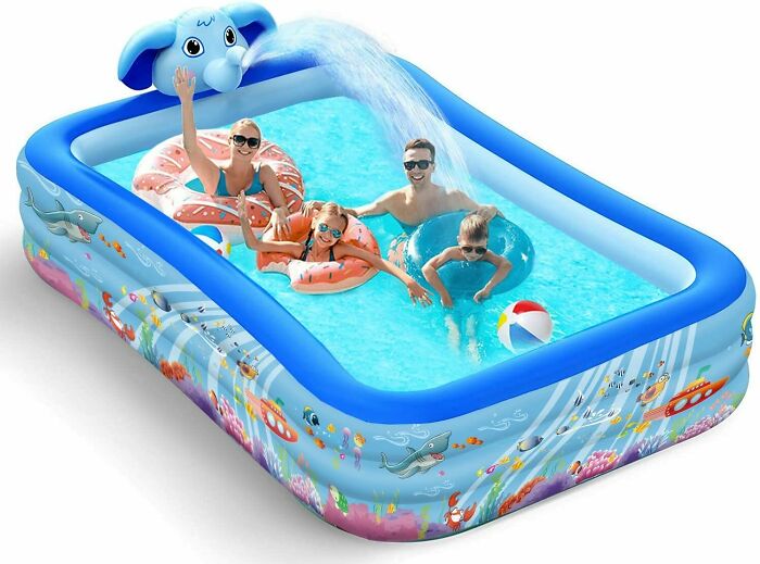 La piscina de 2 metros tiene capacidad para toda una familia. (Sin meter las piernas)