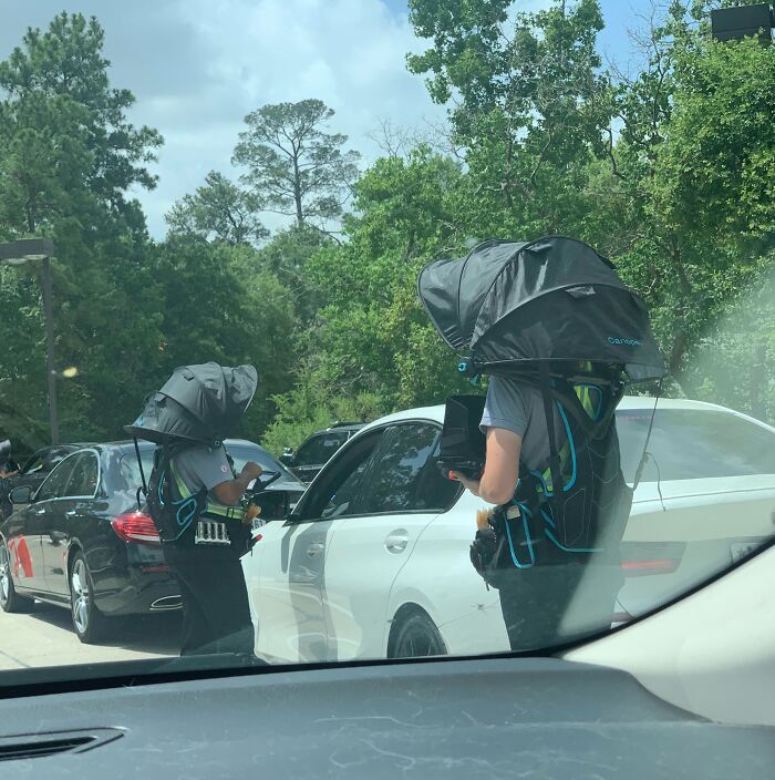 Policías trabajando bajo el calor de Texas