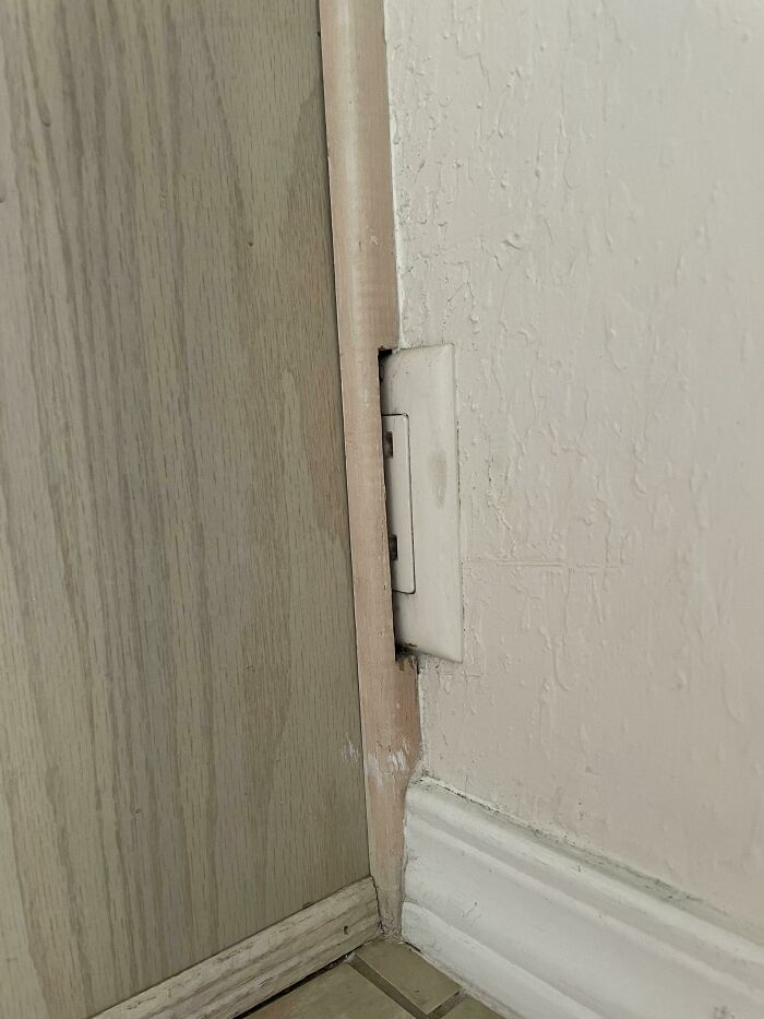 Les presento el tercio de la toma de corriente que se encuentra en mi apartamento