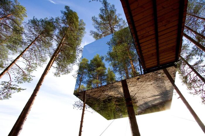 Mirrorcube, hotel en el árbol, Suecia