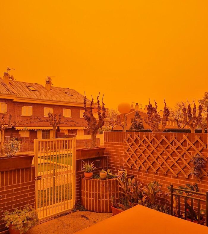 El cielo de Murcia, España, se volvió naranja por el polvo del Sahara