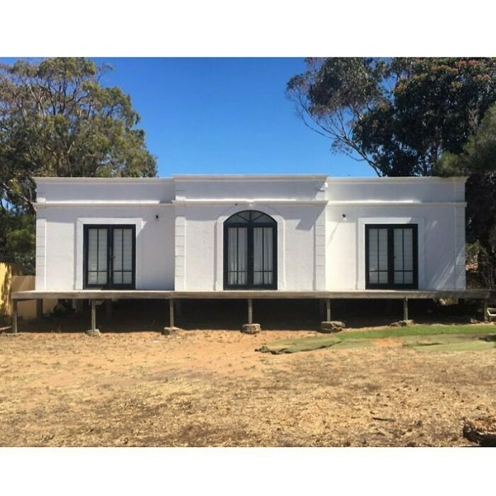 Someone Is Documenting Ugly Houses They See Around Adelaide, And These 35 Do Not Disappoint