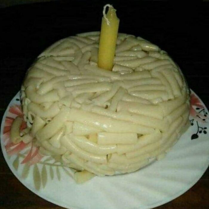 50 Confusing And Funny Photos Without Any Context, As Shared By This Instagram Page