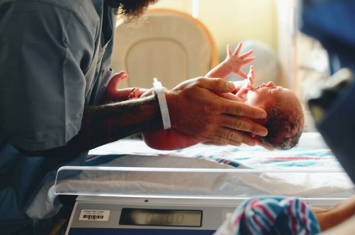 El New York Times publicó esta infografía sobre el permiso de maternidad remunerado e inspiró a estas 20 personas a compartir lo diferente que es donde viven en comparación con EEUU