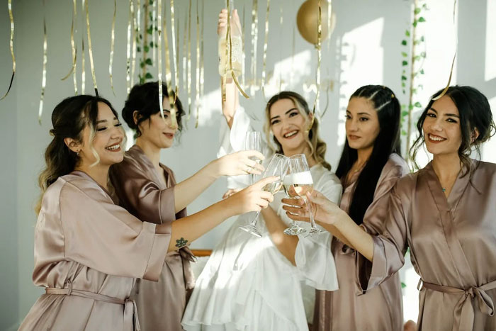 25 Tradiciones de boda muy tontas que la gente aborrece