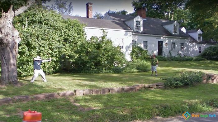 Practicando con el arco. Wallingford, Connecticut, EEUU