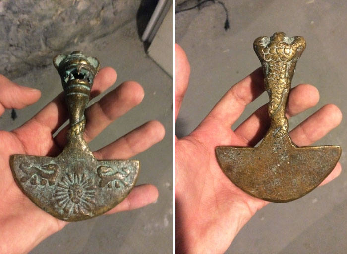 Mi casa está construida sobre un cementerio indio. Estaba cambiando el horno y encontré esto