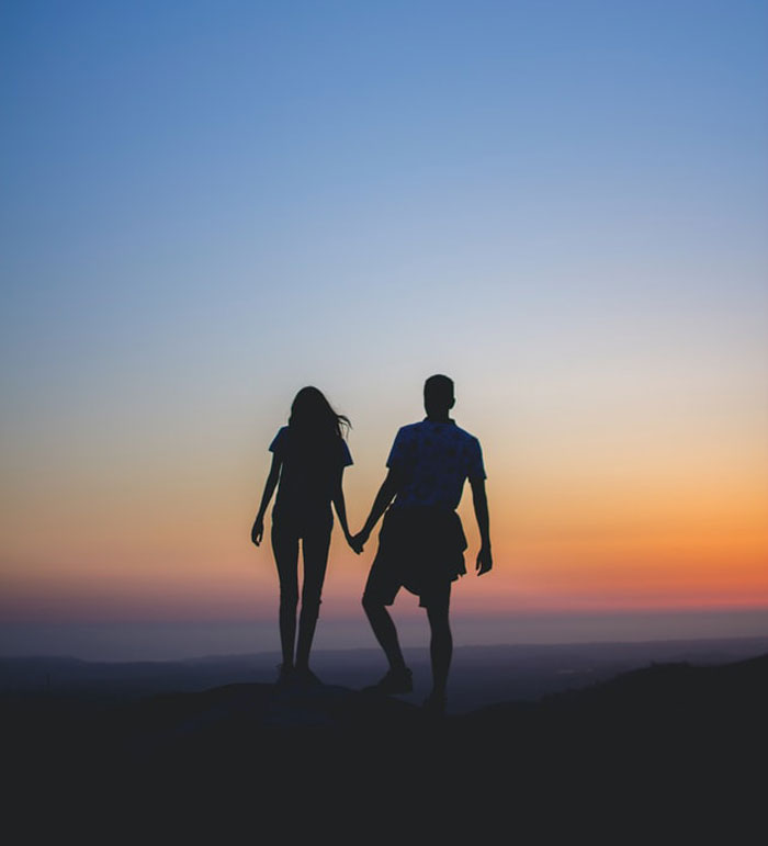 20 Hombres revelan el momento exacto que les hizo querer casarse con su mujer