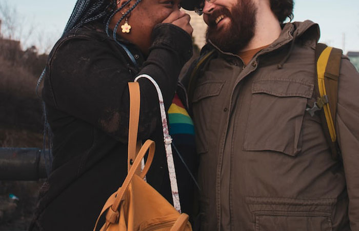 20 Hombres revelan el momento exacto que les hizo querer casarse con su mujer