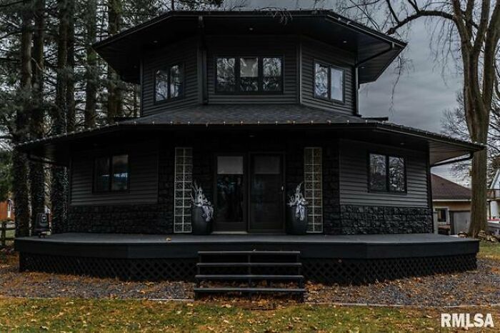 35 Of The Most Awful Homes Shared On The ‘That’s It, I’m Home Shaming’ Facebook Group (New Pics)