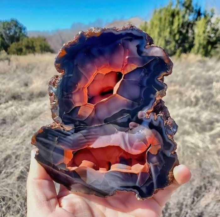 El impresionante ágata de cráter de la Patagonia