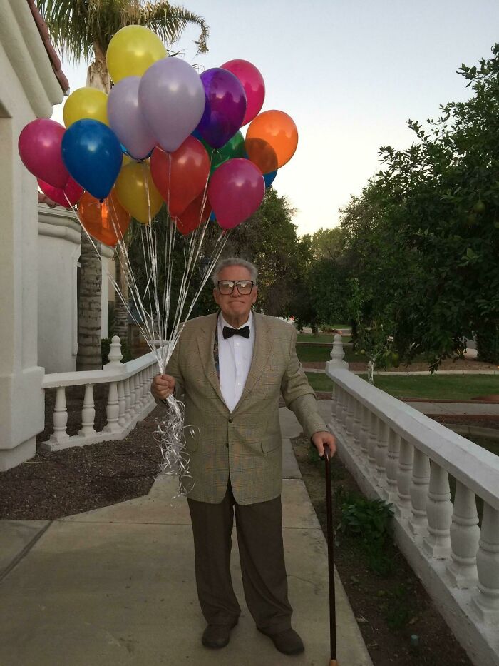 Mi abuelo ya está listo para Halloween 