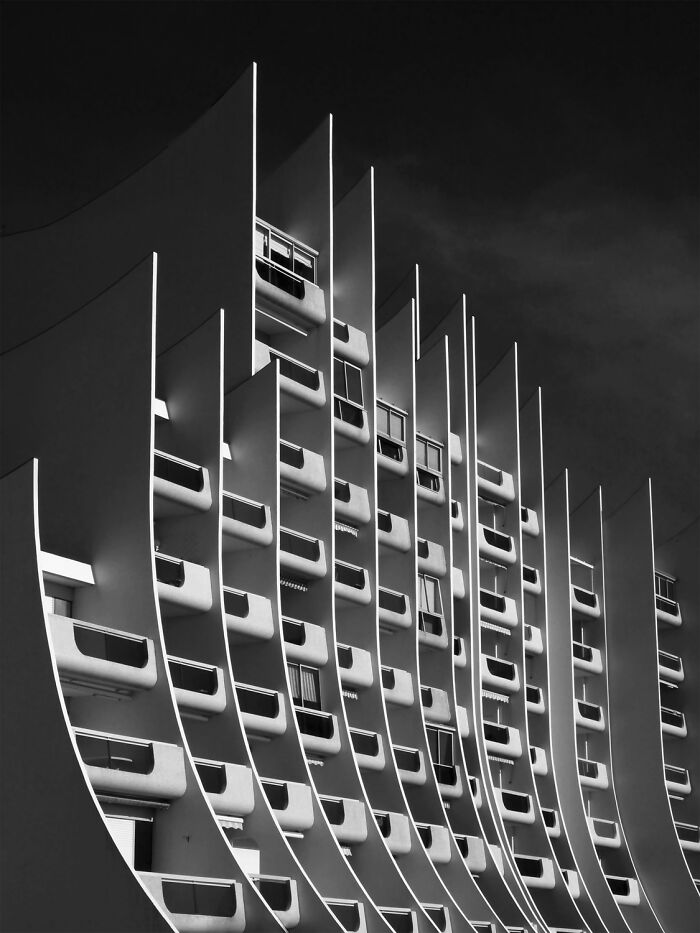 La Ola, La Baule, Francia, diseñada por Pierre Doucet en 1979